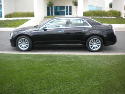 2012 Chrysler 300C  Base