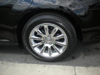2012 Chrysler 300C  Base