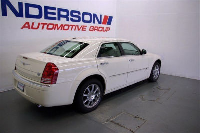 2010 Chrysler 300C  Base
