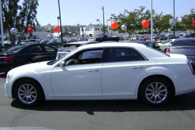 2012 Chrysler 300C  Base