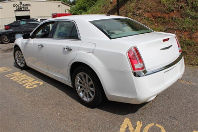 2012 Chrysler 300C  Base
