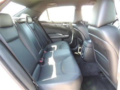 2012 Chrysler 300C  Base