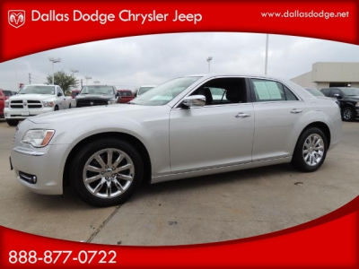 2012 Chrysler 300C  Base