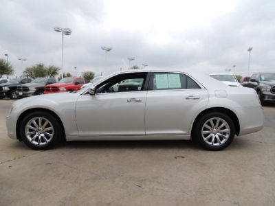 2012 Chrysler 300C  Base