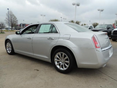 2012 Chrysler 300C  Base