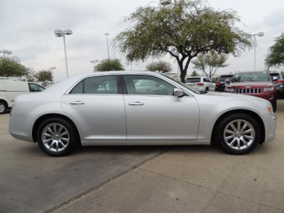 2012 Chrysler 300C  Base