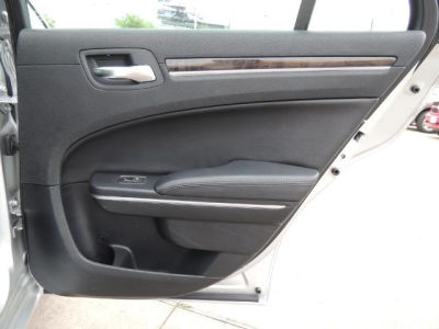 2012 Chrysler 300C  Base