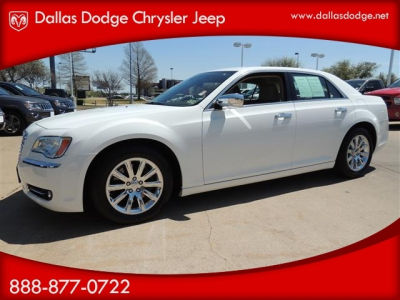 2012 Chrysler 300C  Base