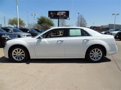 2012 Chrysler 300C  Base