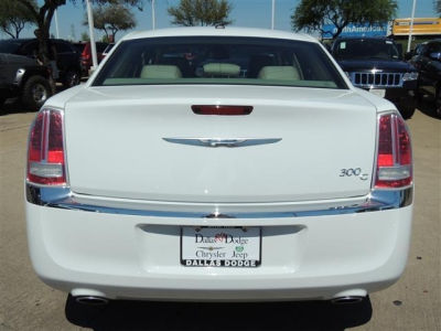 2012 Chrysler 300C  Base
