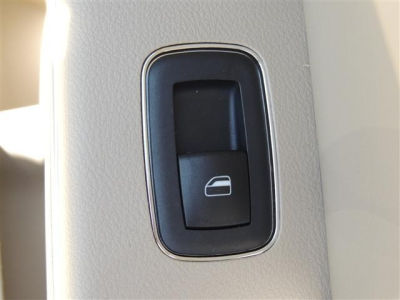 2012 Chrysler 300C  Base