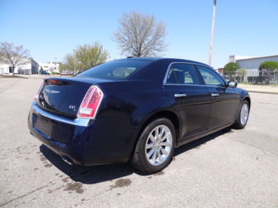 2012 Chrysler 300C  Base