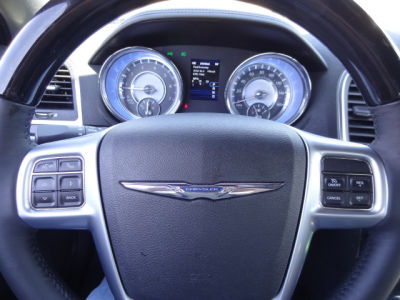 2012 Chrysler 300C  Base