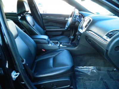 2012 Chrysler 300C