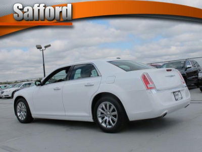 2012 Chrysler 300C  Base