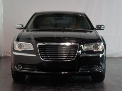 2011 Chrysler 300C  Base
