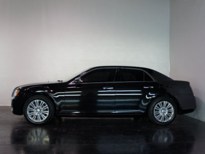 2011 Chrysler 300C  Base