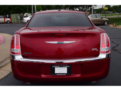 2011 Chrysler 300C  Base