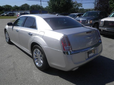 2011 Chrysler 300C  Base