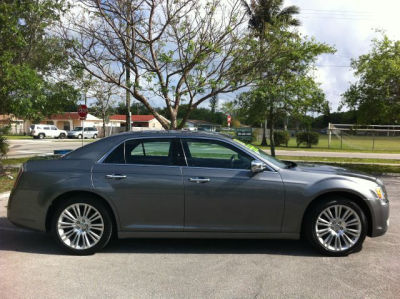 2011 Chrysler 300C  Base