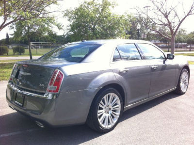 2011 Chrysler 300C  Base