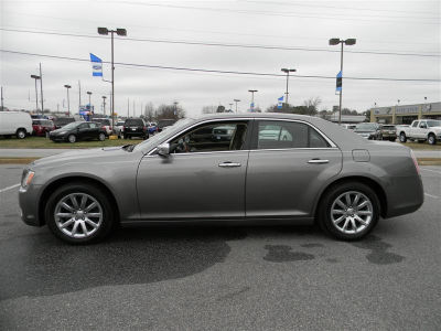 2011 Chrysler 300C  Base