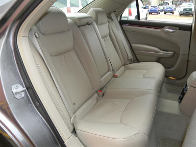 2011 Chrysler 300C  Base
