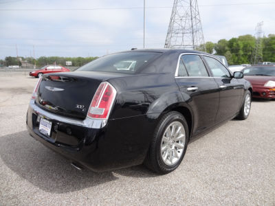 2012 Chrysler 300C  Base