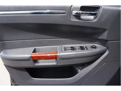 2008 Chrysler 300C  Base