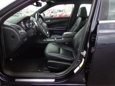 2012 Chrysler 300C  Base