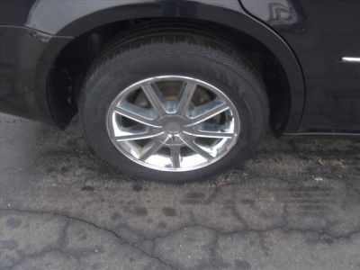 2010 Chrysler 300C  Base