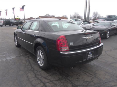 2010 Chrysler 300C  Base