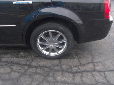 2010 Chrysler 300C  Base