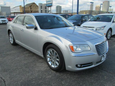 2012 Chrysler 300C  Base
