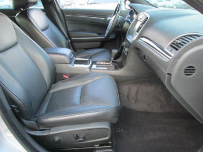 2012 Chrysler 300C  Base