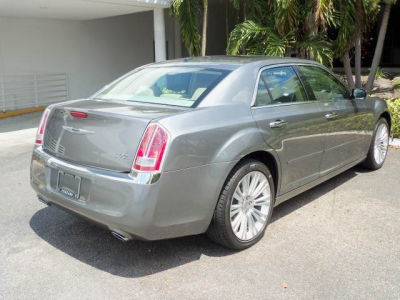 2011 Chrysler 300C  Base