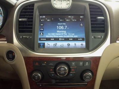 2011 Chrysler 300C  Base