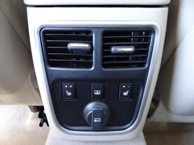 2012 Chrysler 300C  Base