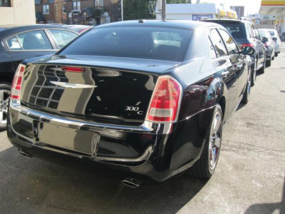 2012 Chrysler 300C  Base