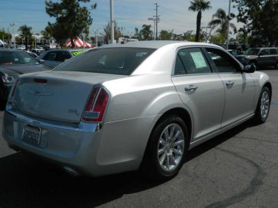 2012 Chrysler 300C  Base