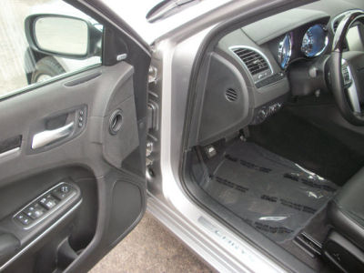 2011 Chrysler 300C  Base