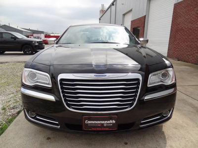 2012 Chrysler 300C  Base