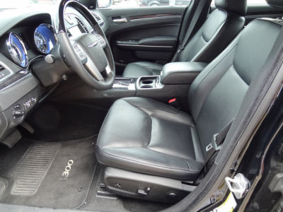 2012 Chrysler 300C  Base