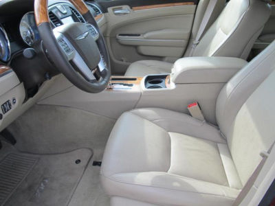 2012 Chrysler 300C  Base