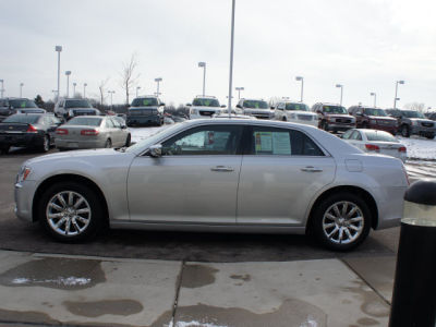 2011 Chrysler 300C  Base