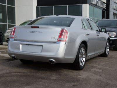 2011 Chrysler 300C  Base