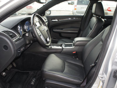 2011 Chrysler 300C  Base