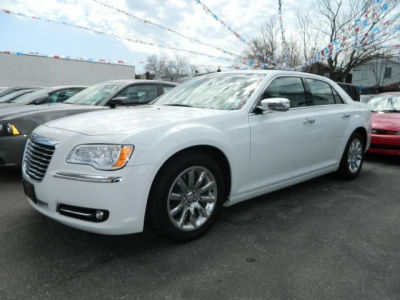 2012 Chrysler 300C  Base