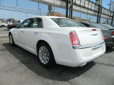 2012 Chrysler 300C  Base