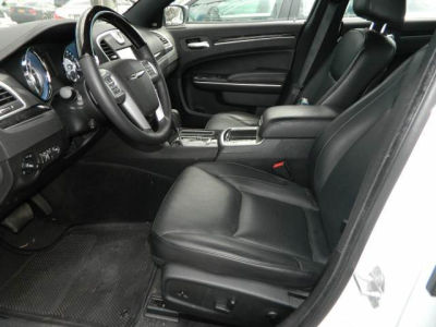 2012 Chrysler 300C  Base